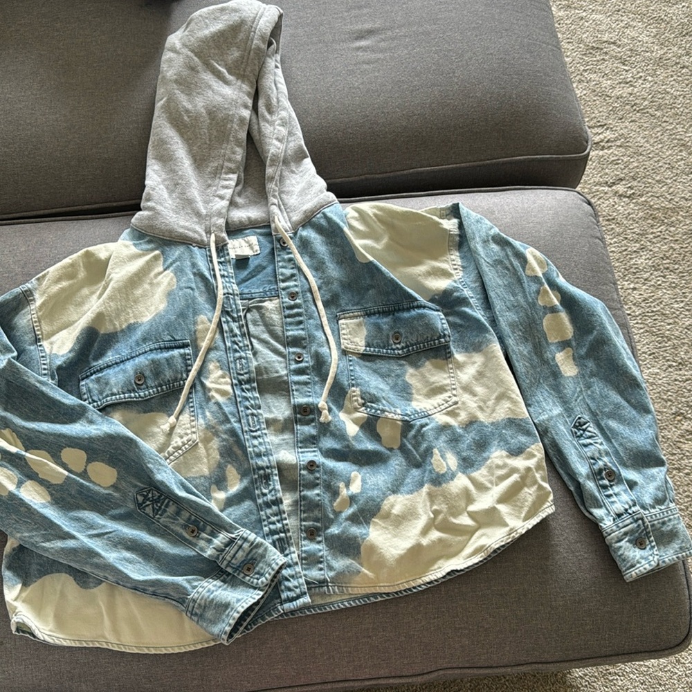 American Eagle Cropped Denim Shacket Size L